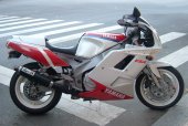 1992 Yamaha FZR 1000 photo